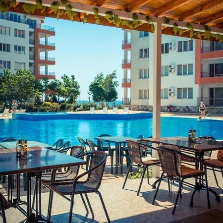 Apartment Immaculate 1-Bed Apartment In Ravda *