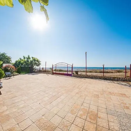 Immaculate 1-Bed Apartment In Ravda Apartment Rawda